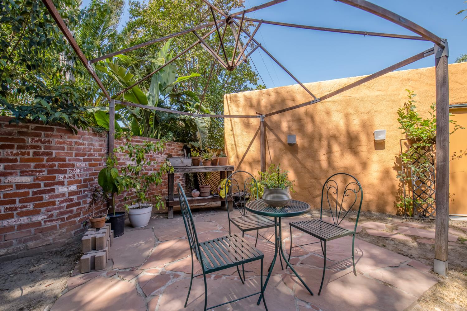 350 E Terrace Ave, Fresno, CA 93704