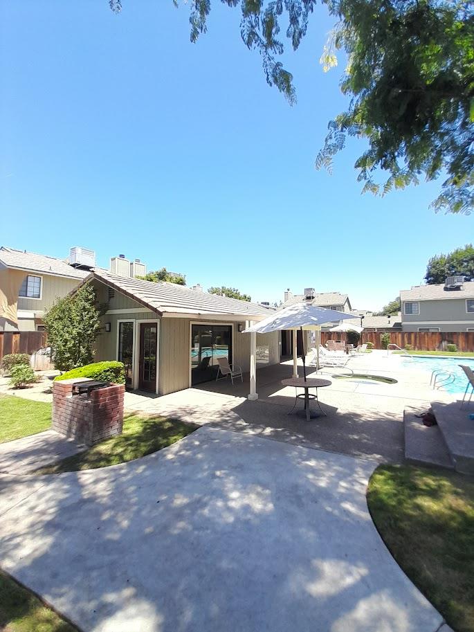 4727 E Alamos Ave #122, Fresno, CA 93726