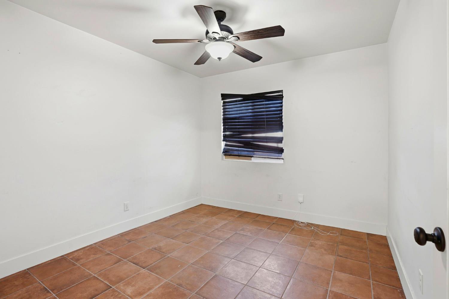 3870 E Nevada Ave, Fresno, CA 93702