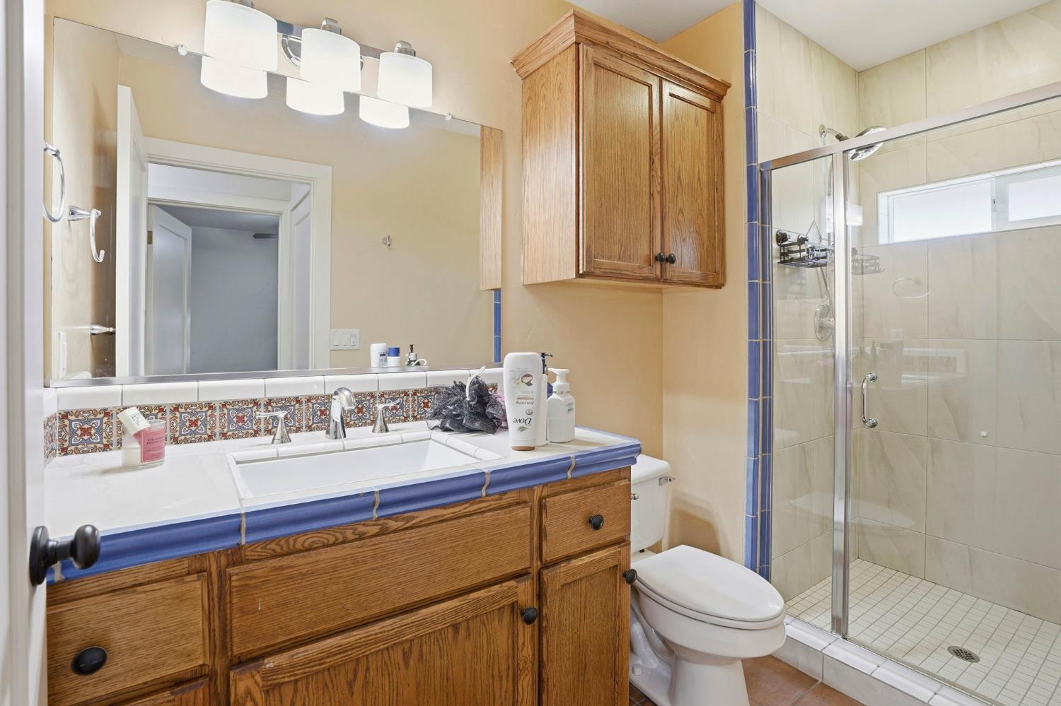 3870 E Nevada Ave, Fresno, CA 93702