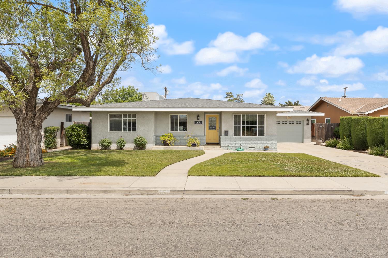 1438 S Church Ave, Reedley, CA 93654