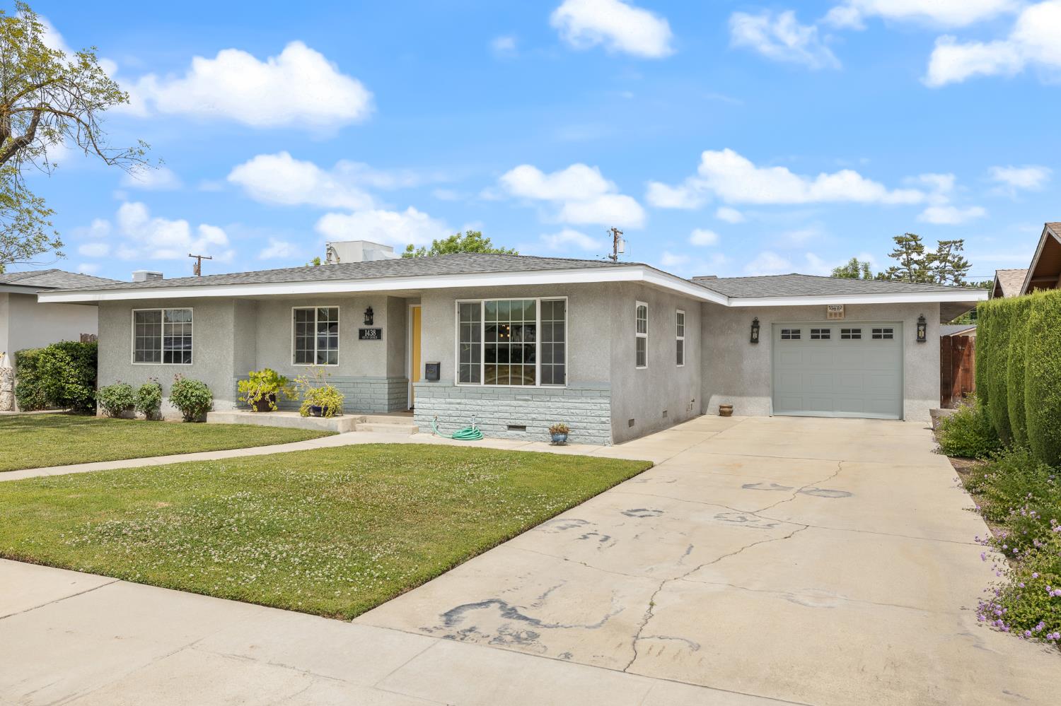 1438 S Church Ave, Reedley, CA 93654