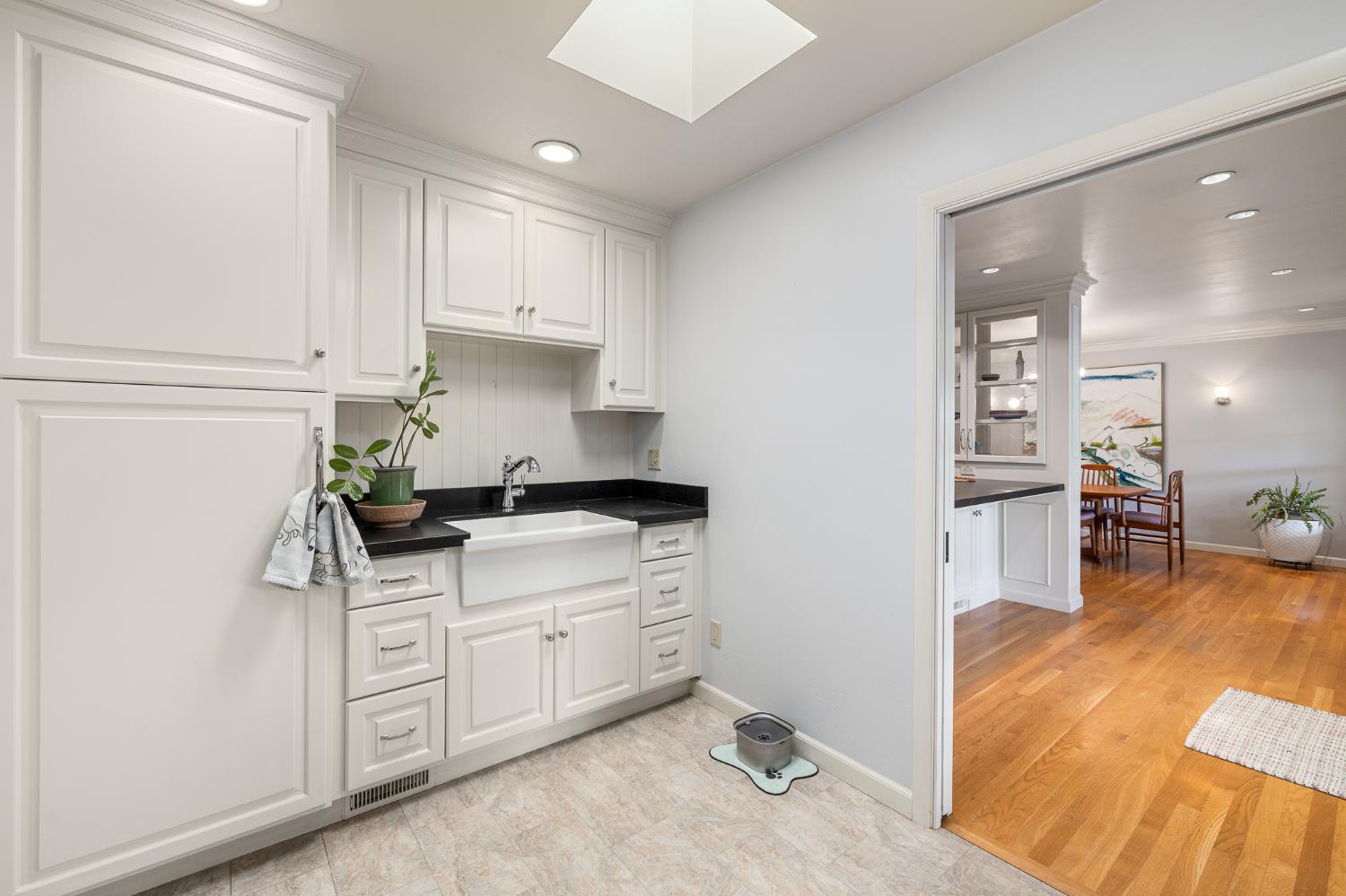 1438 S Church Ave, Reedley, CA 93654
