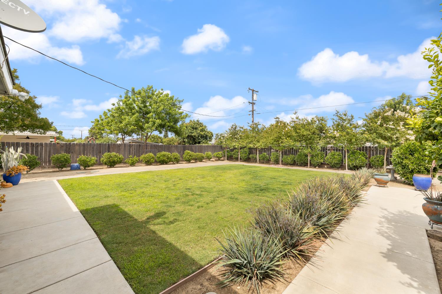 1438 S Church Ave, Reedley, CA 93654