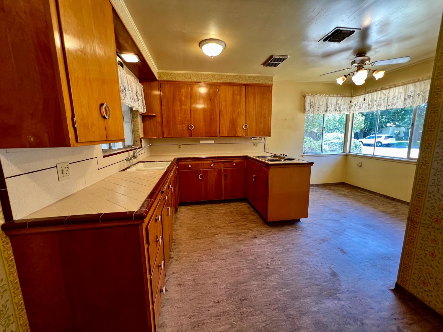 2300 14th, Kingsburg, CA 93631