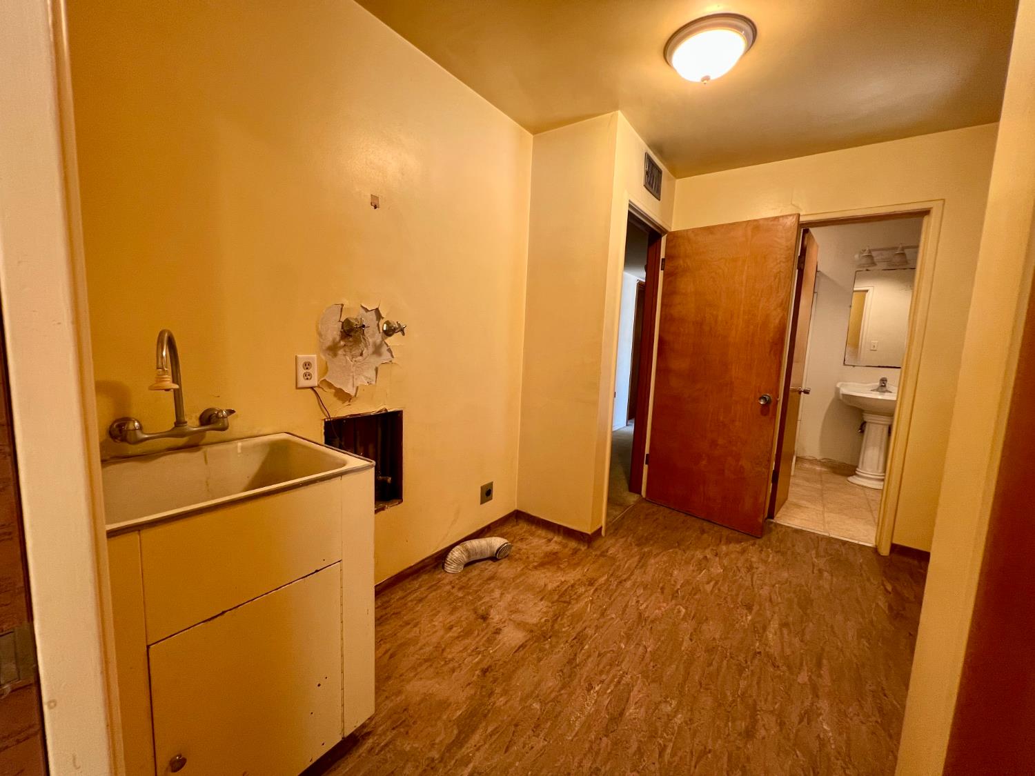 2300 14th, Kingsburg, CA 93631