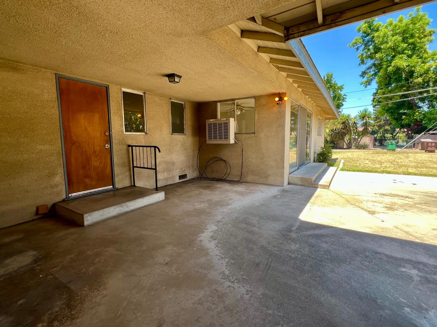 2300 14th, Kingsburg, CA 93631