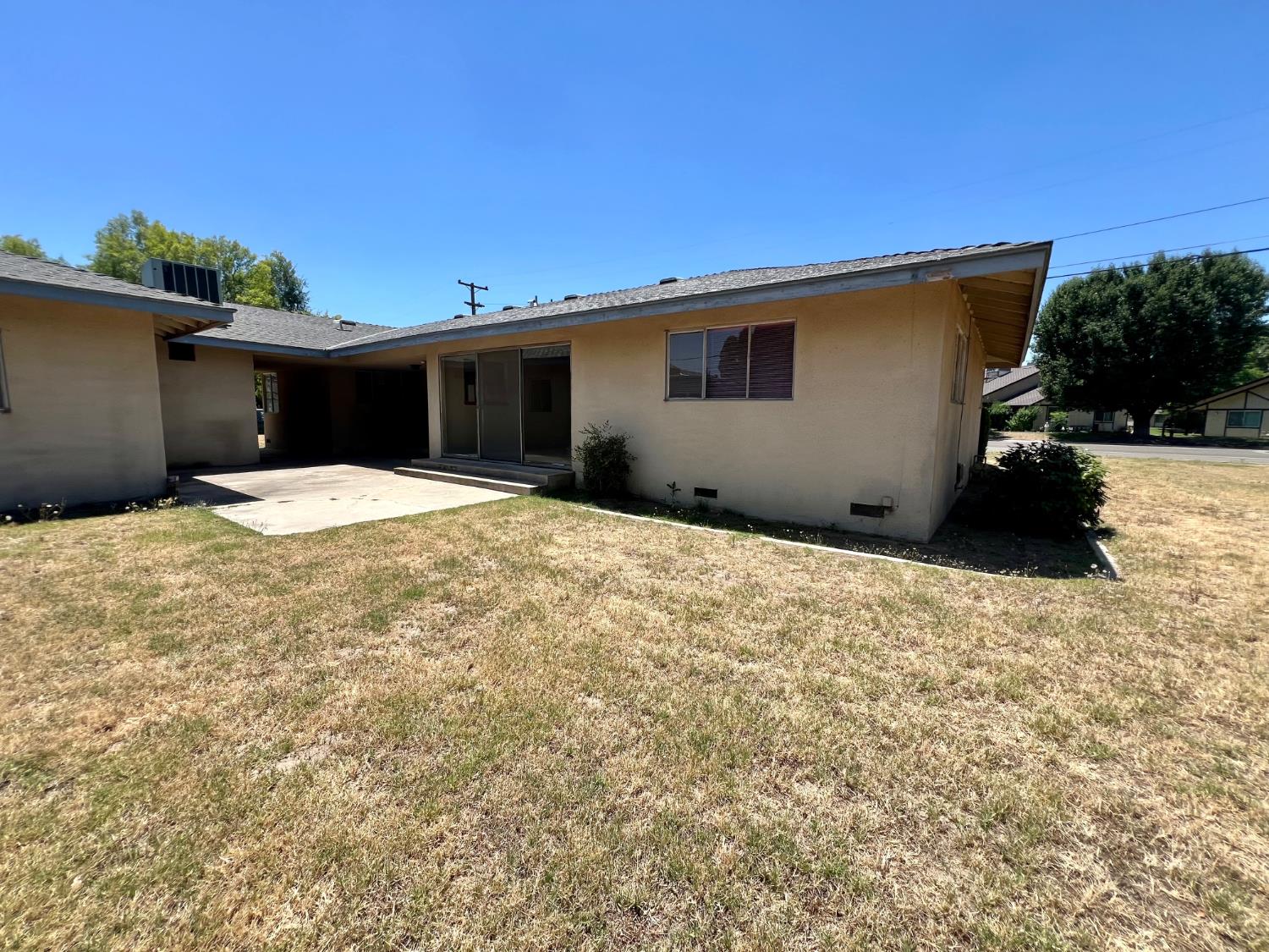 2300 14th, Kingsburg, CA 93631