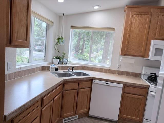 50889 Road 426 #SP 17, Oakhurst, CA 93644