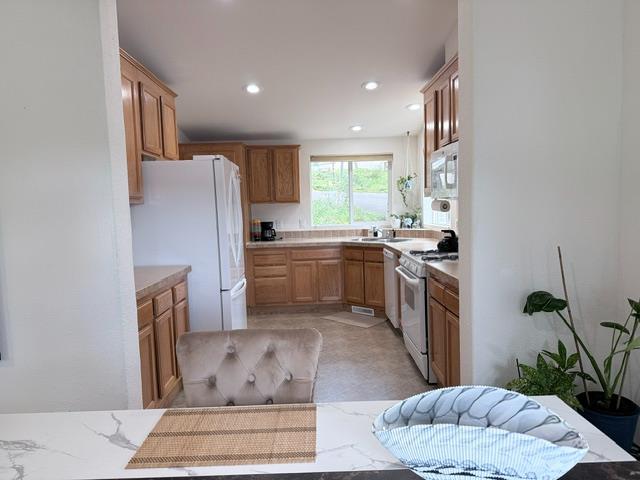 50889 Road 426 #SP 17, Oakhurst, CA 93644