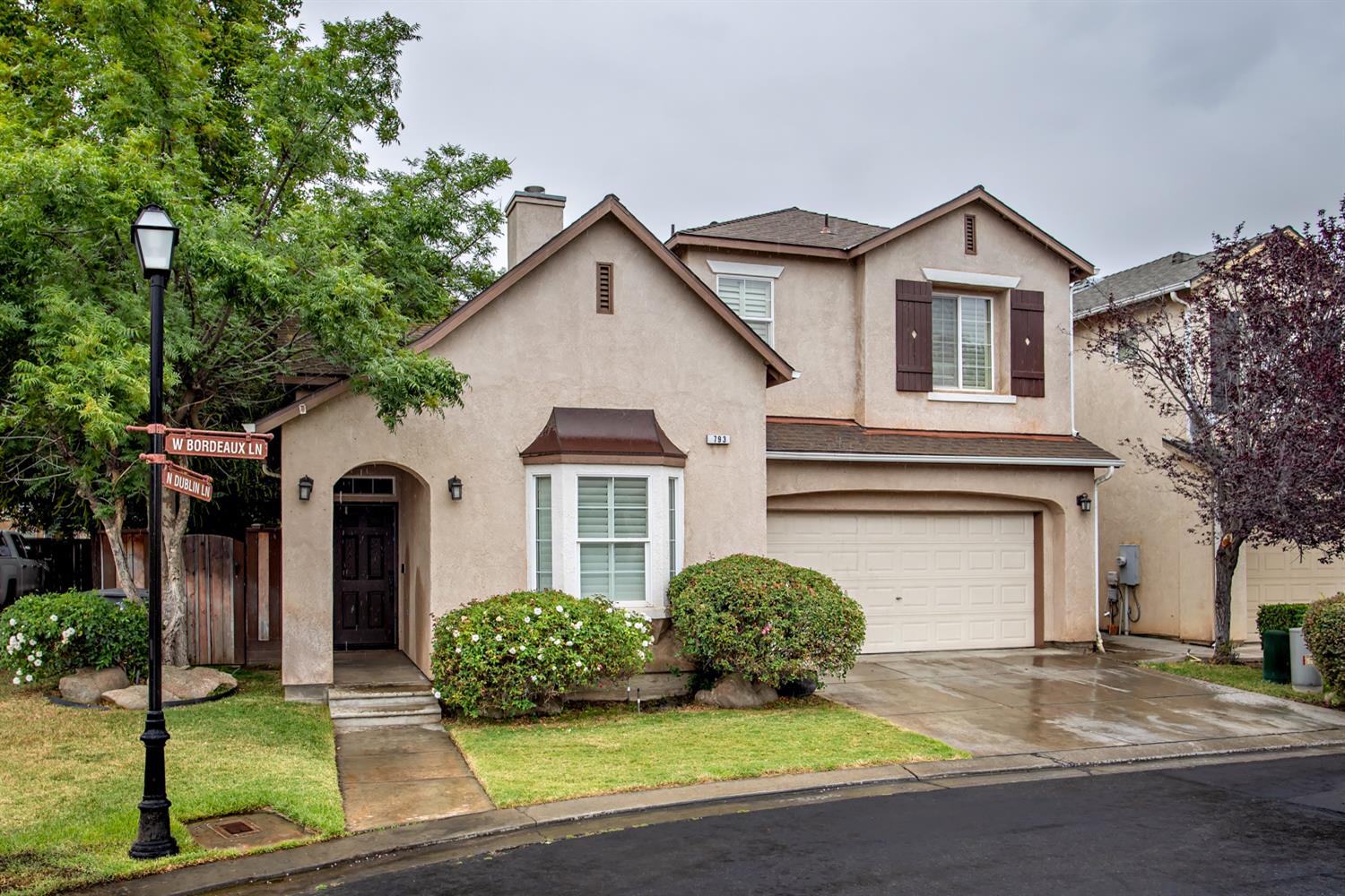 793 W Bordeaux Ln, Clovis, CA 93619