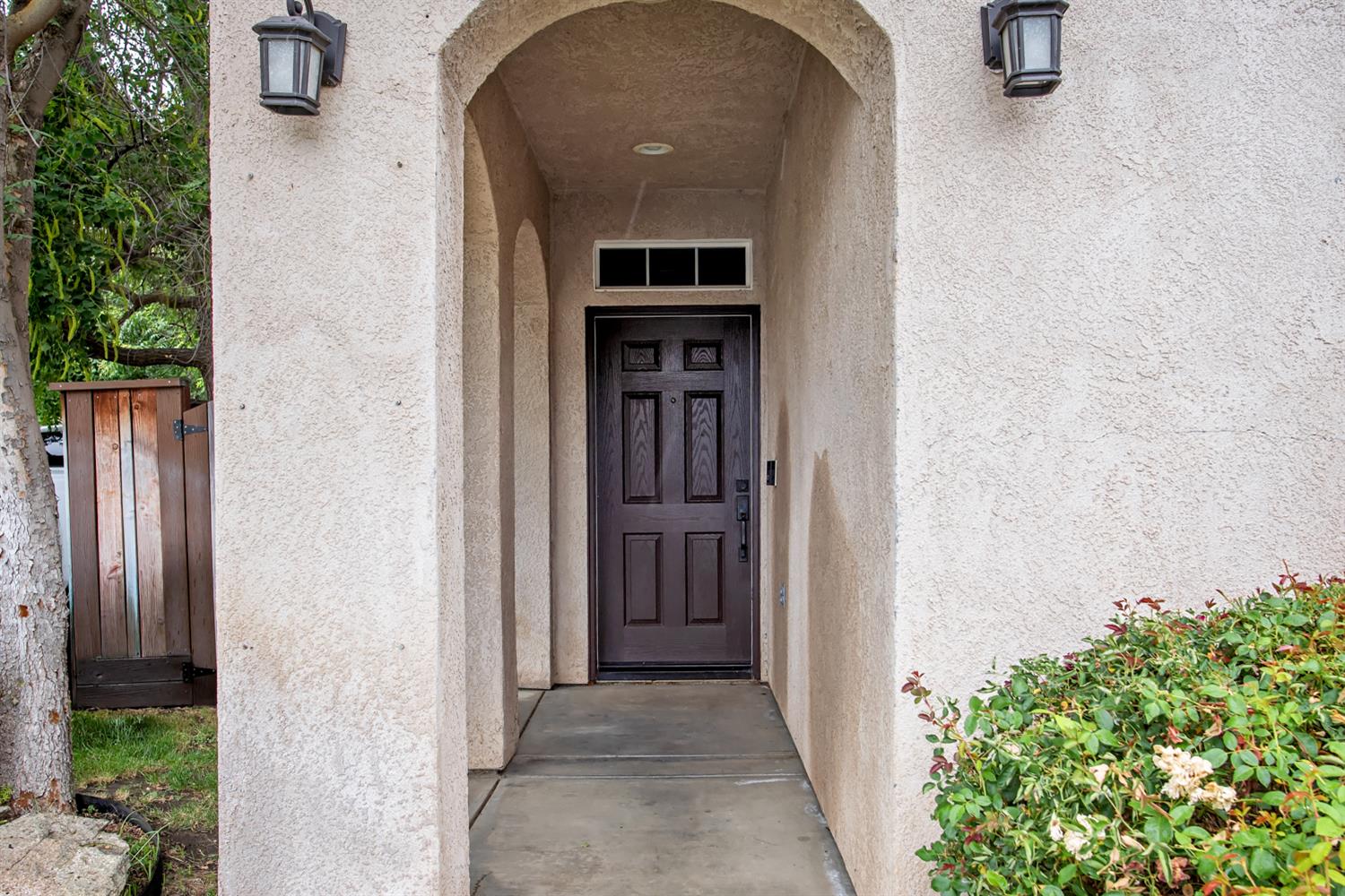 793 W Bordeaux Ln, Clovis, CA 93619