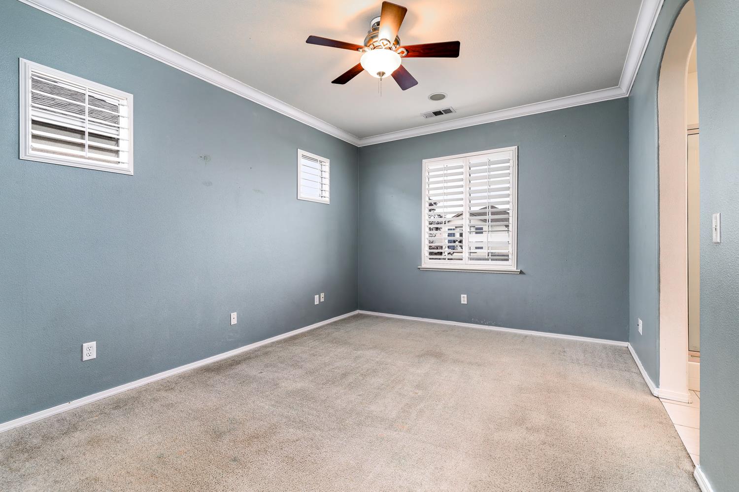 793 W Bordeaux Ln, Clovis, CA 93619