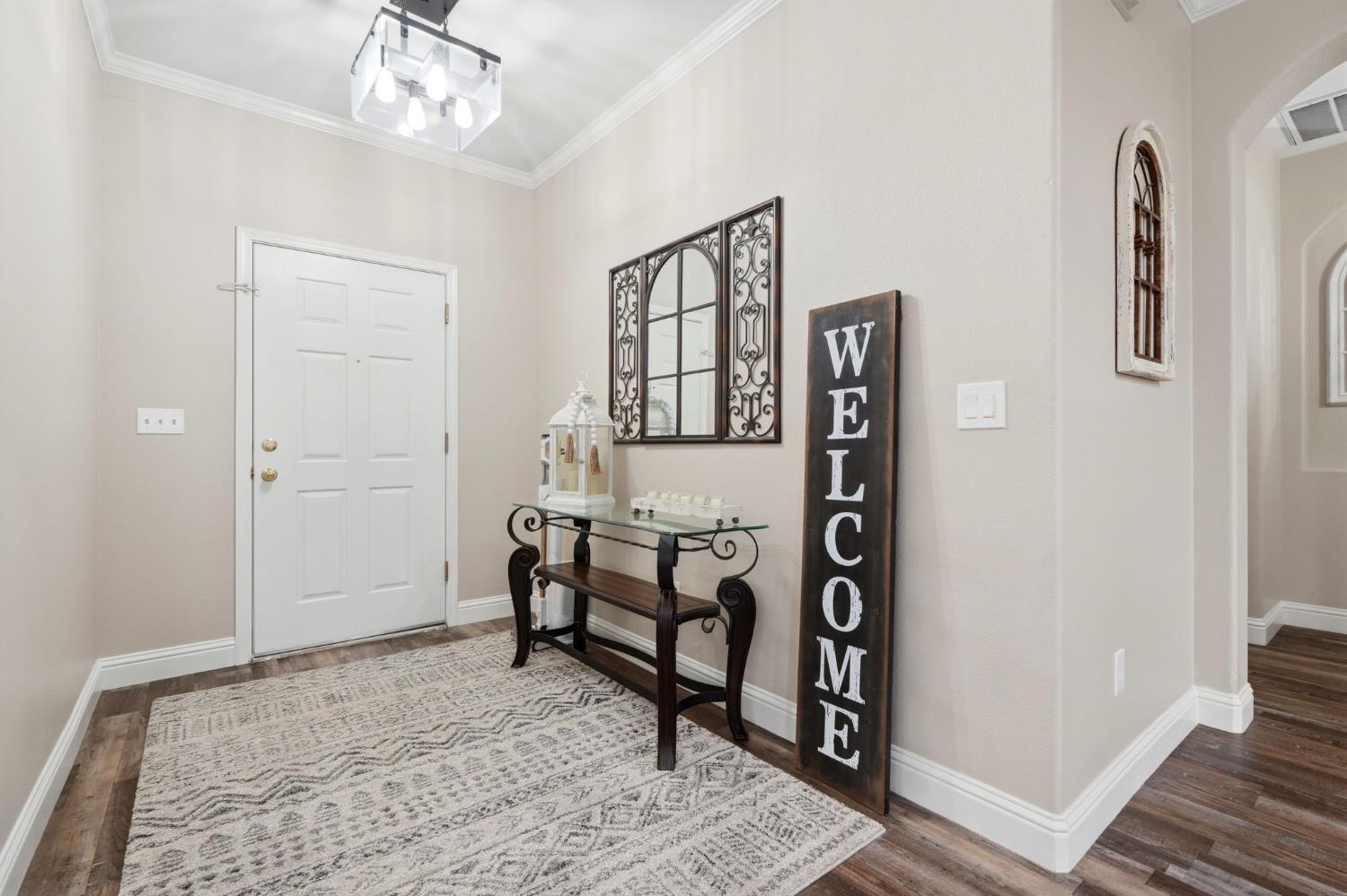 626 W Lake St, Kingsburg, CA 93631