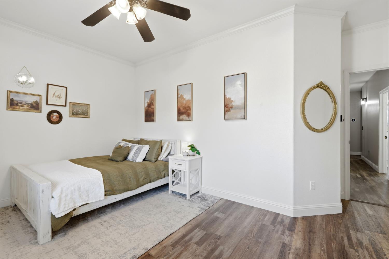 626 W Lake St, Kingsburg, CA 93631