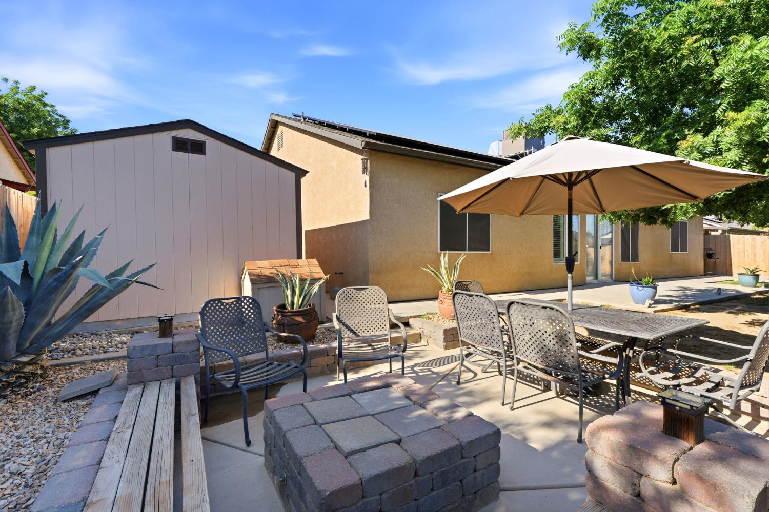 626 W Lake St, Kingsburg, CA 93631