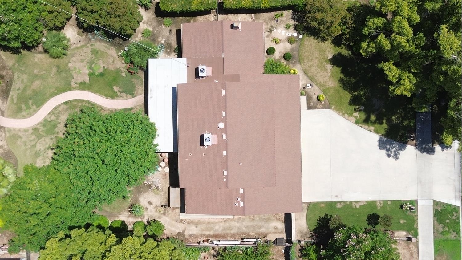 3747 E Huntington Blvd, Fresno, CA 93702
