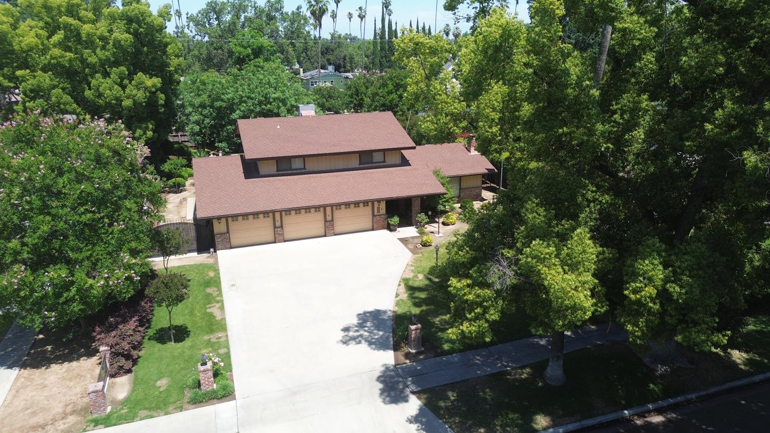 3747 E Huntington Blvd, Fresno, CA 93702