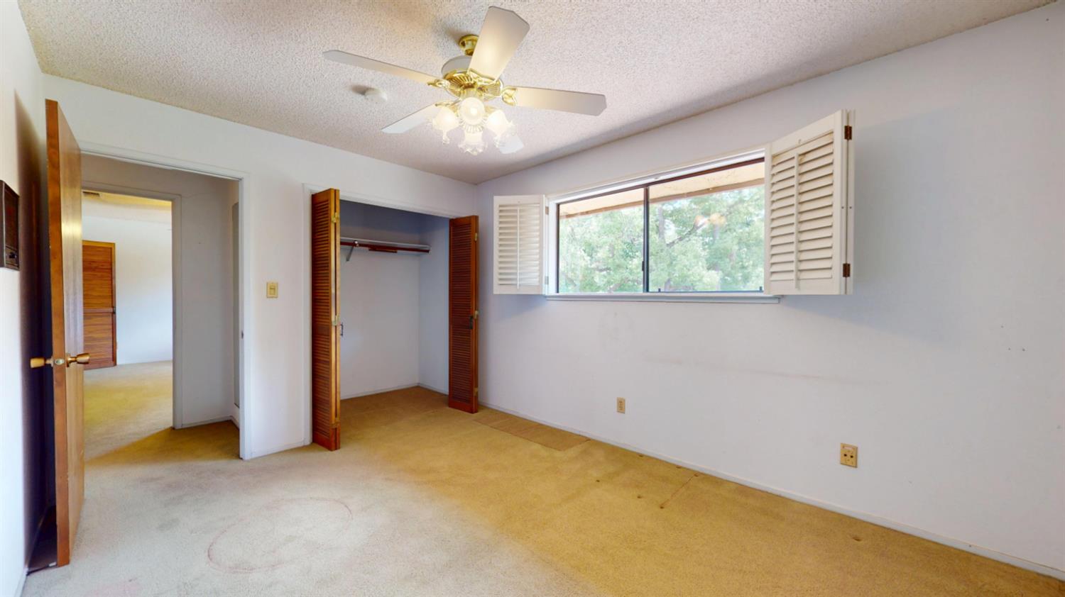 3747 E Huntington Blvd, Fresno, CA 93702