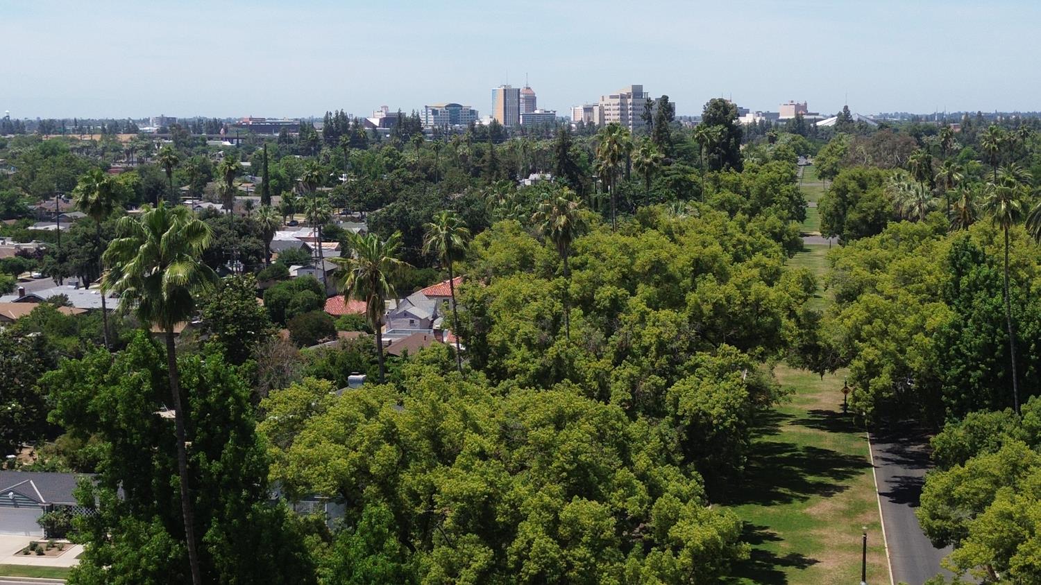 3747 E Huntington Blvd, Fresno, CA 93702