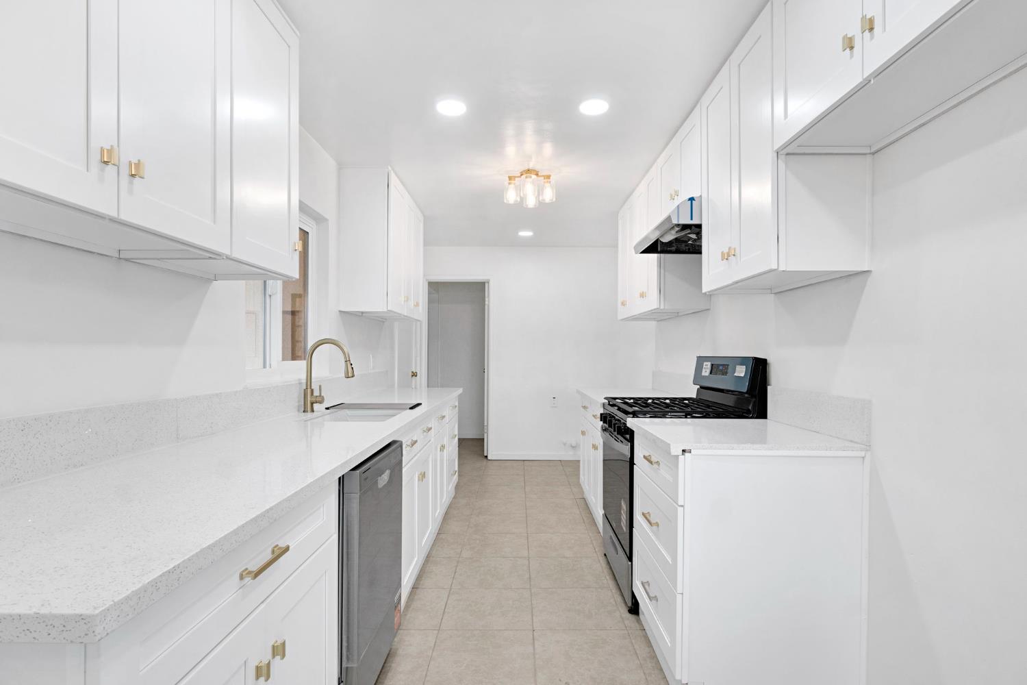 1000 Trinity Ave, Chowchilla, CA 93610