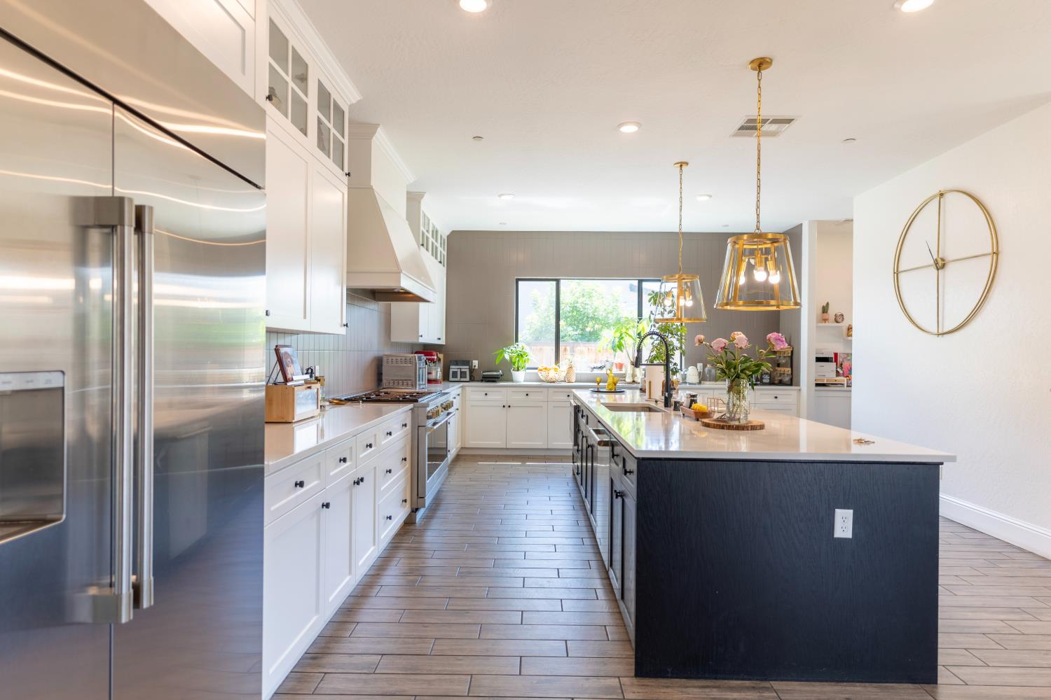 1104 Bloom Ave, Clovis, CA 93619