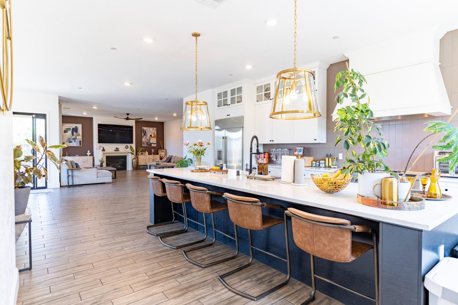 1104 Bloom Ave, Clovis, CA 93619