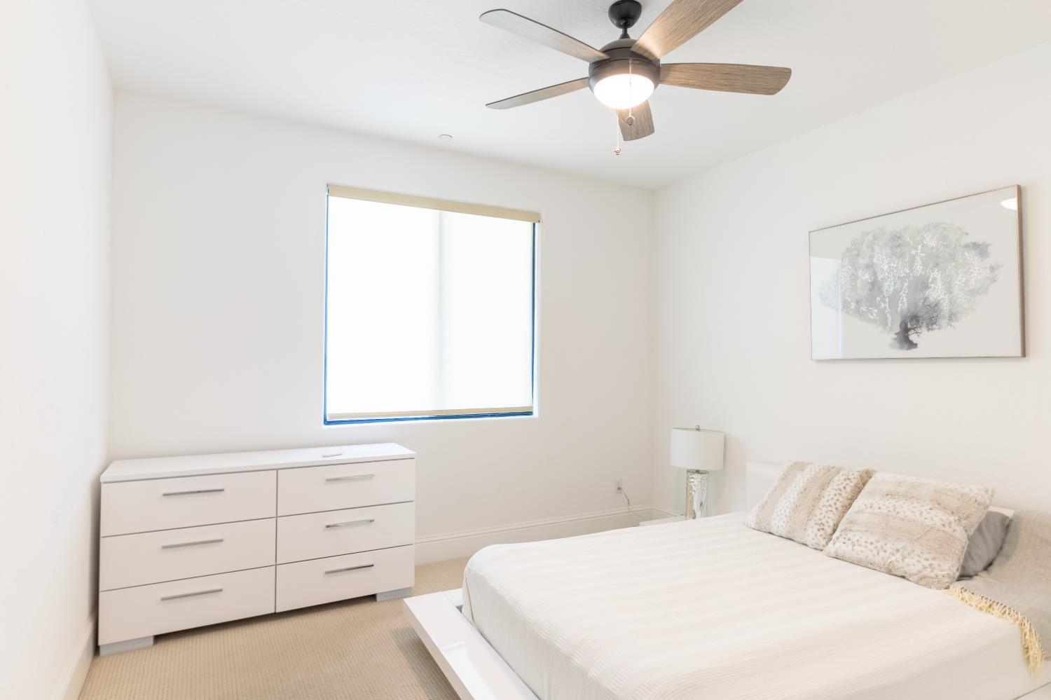 1104 Bloom Ave, Clovis, CA 93619