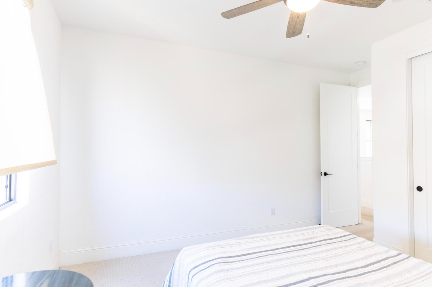 1104 Bloom Ave, Clovis, CA 93619