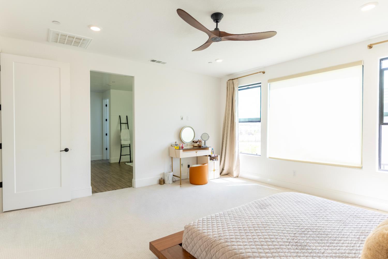 1104 Bloom Ave, Clovis, CA 93619