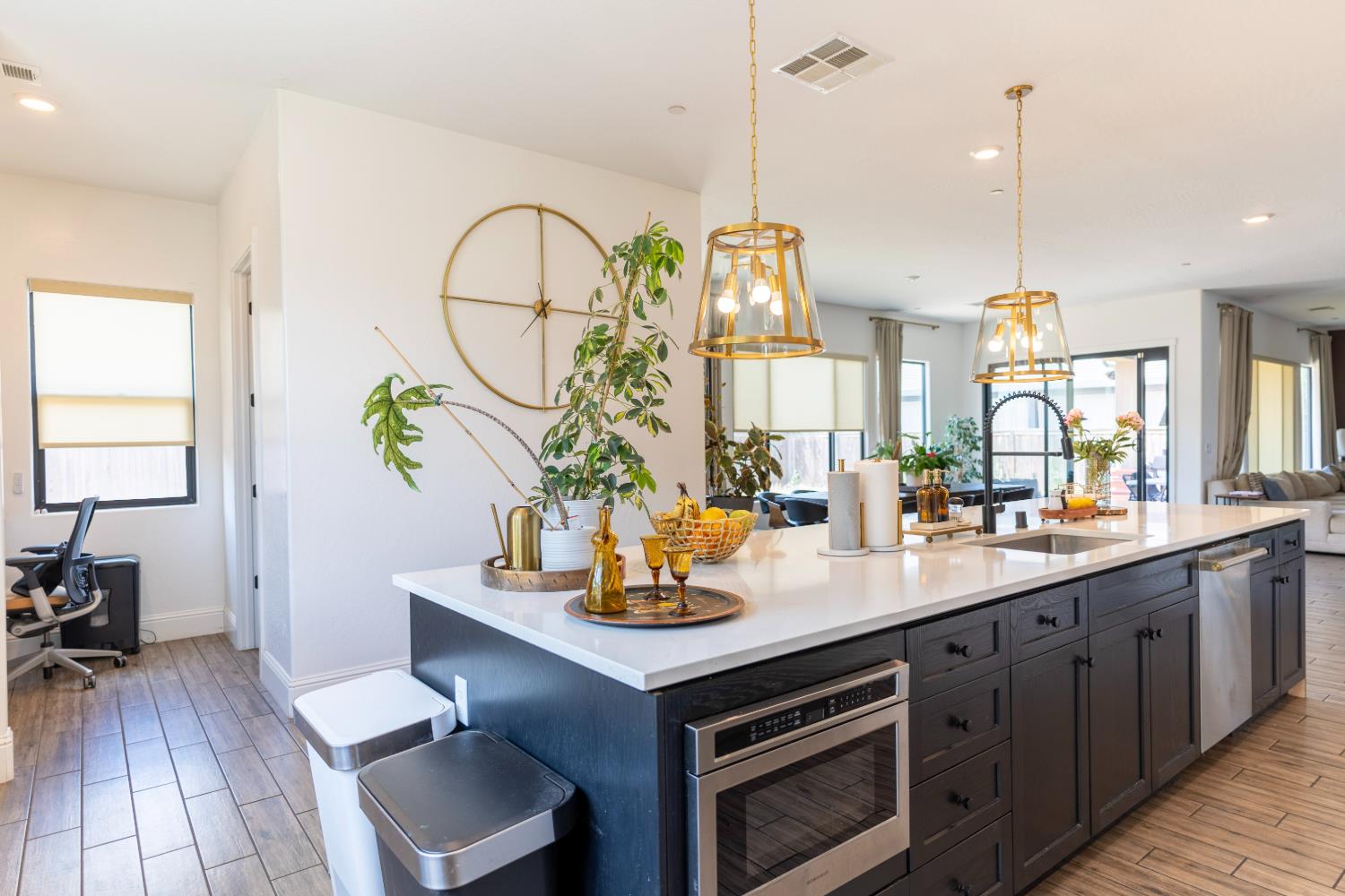1104 Bloom Ave, Clovis, CA 93619
