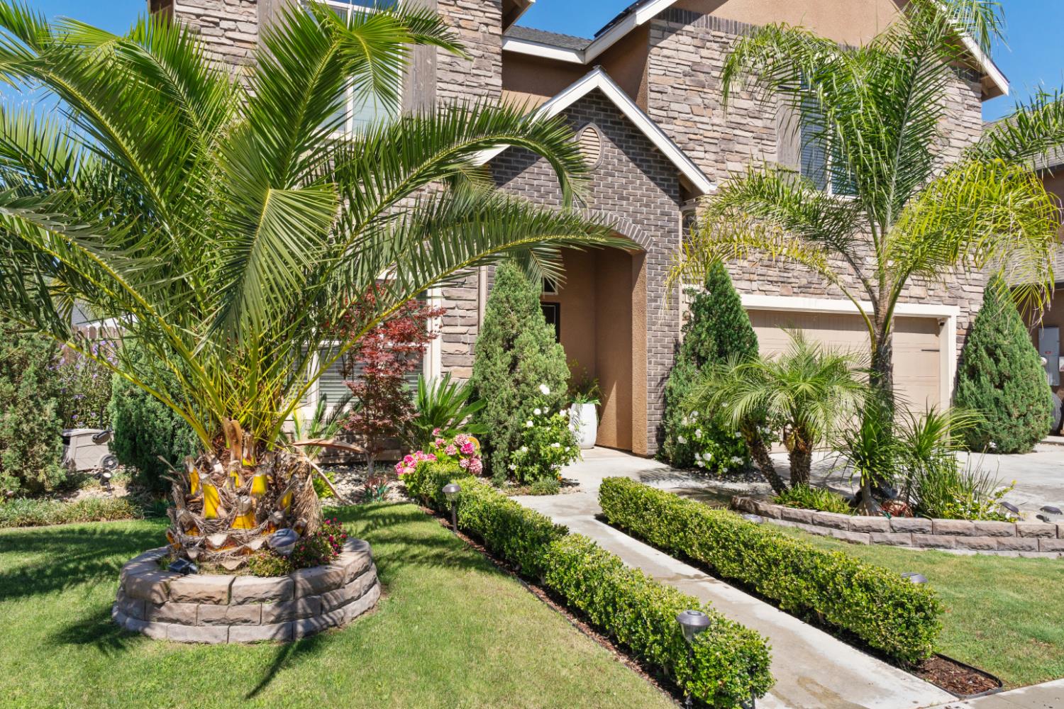 5239 N Bonta Ave, Fresno, CA 93723