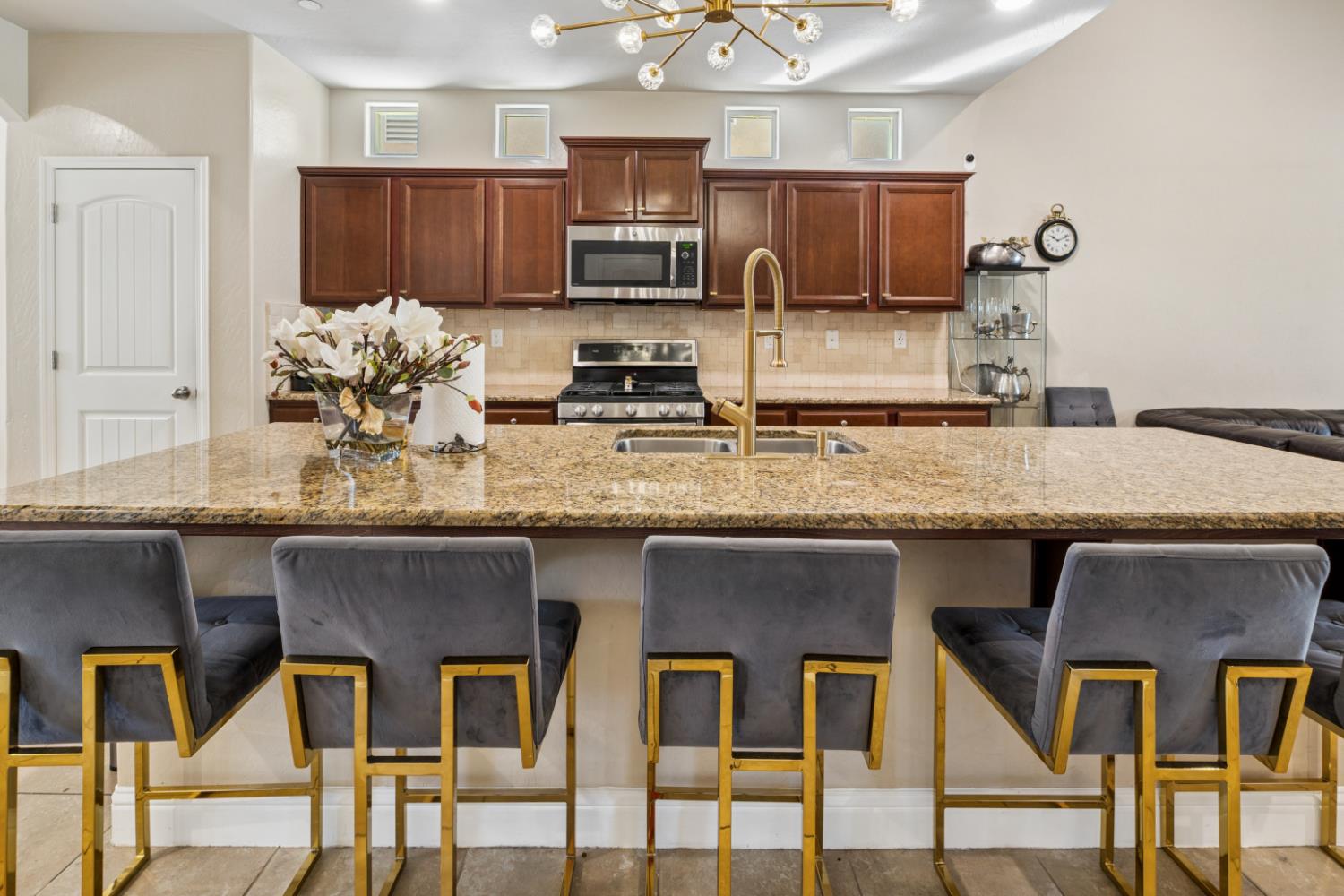5239 N Bonta Ave, Fresno, CA 93723