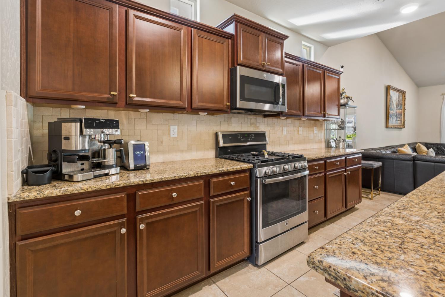 5239 N Bonta Ave, Fresno, CA 93723