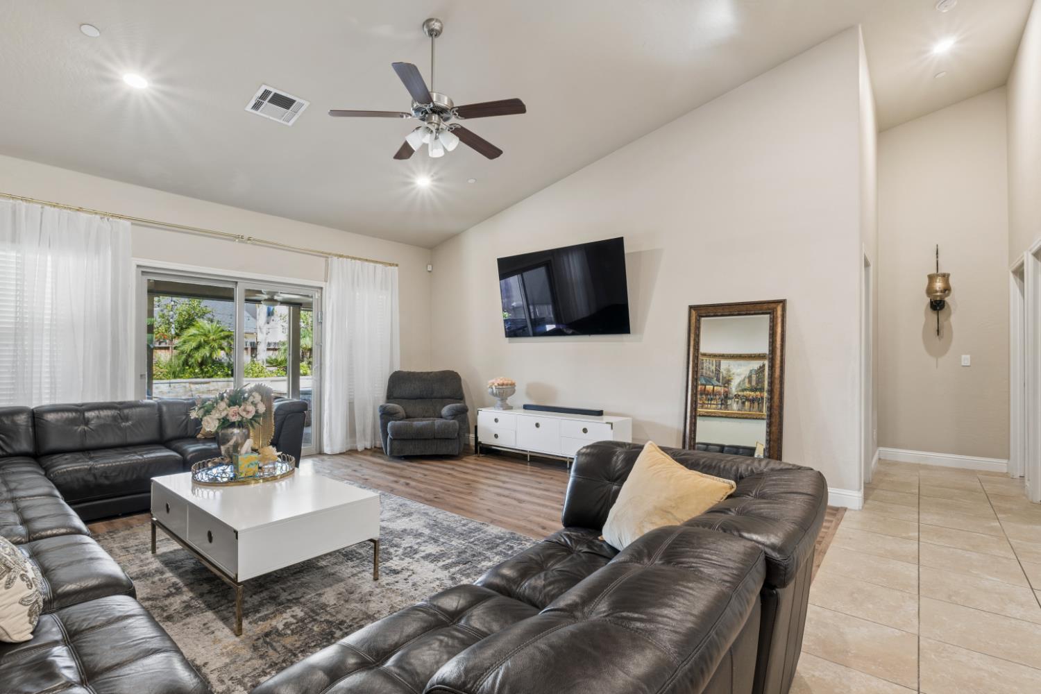 5239 N Bonta Ave, Fresno, CA 93723