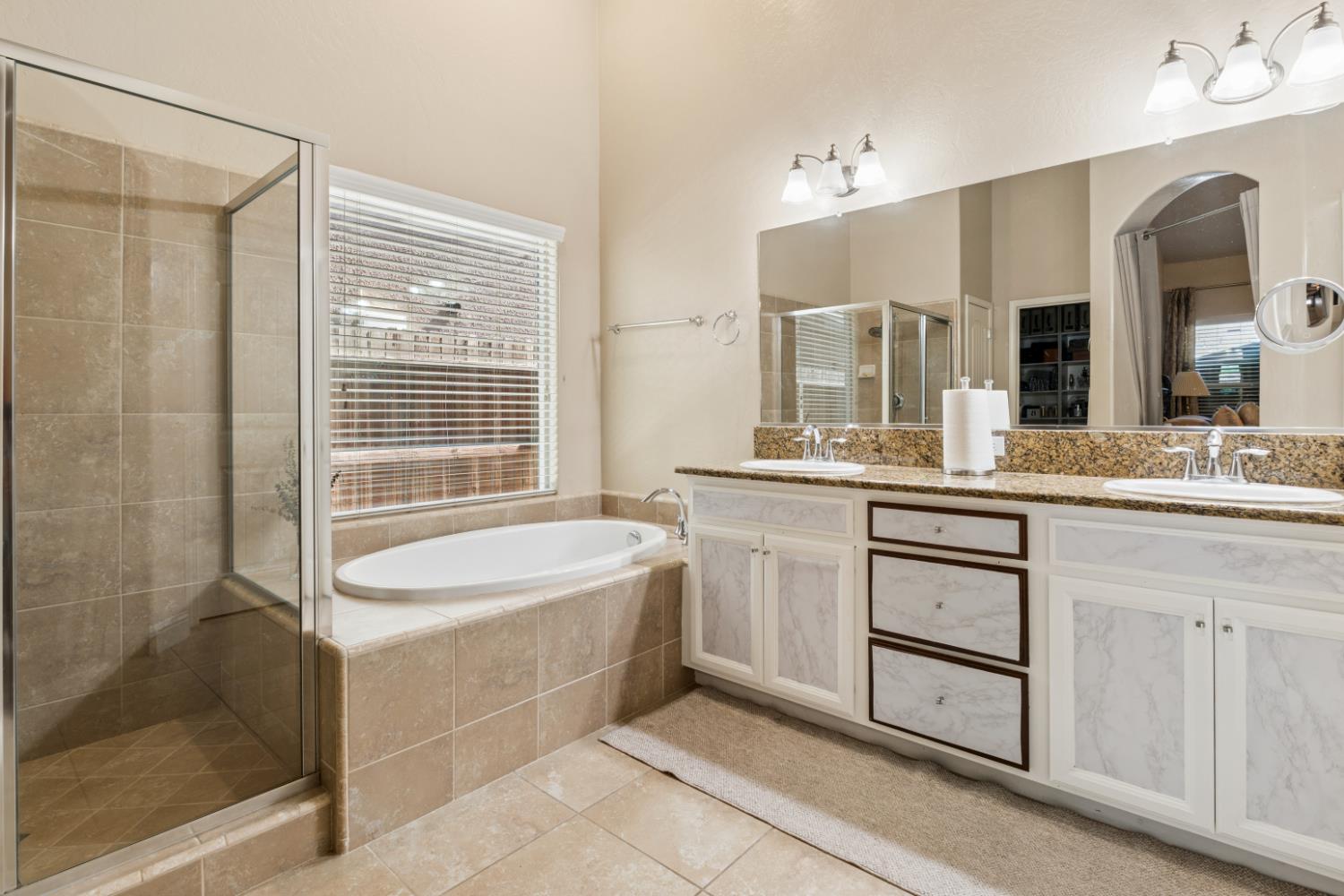 5239 N Bonta Ave, Fresno, CA 93723