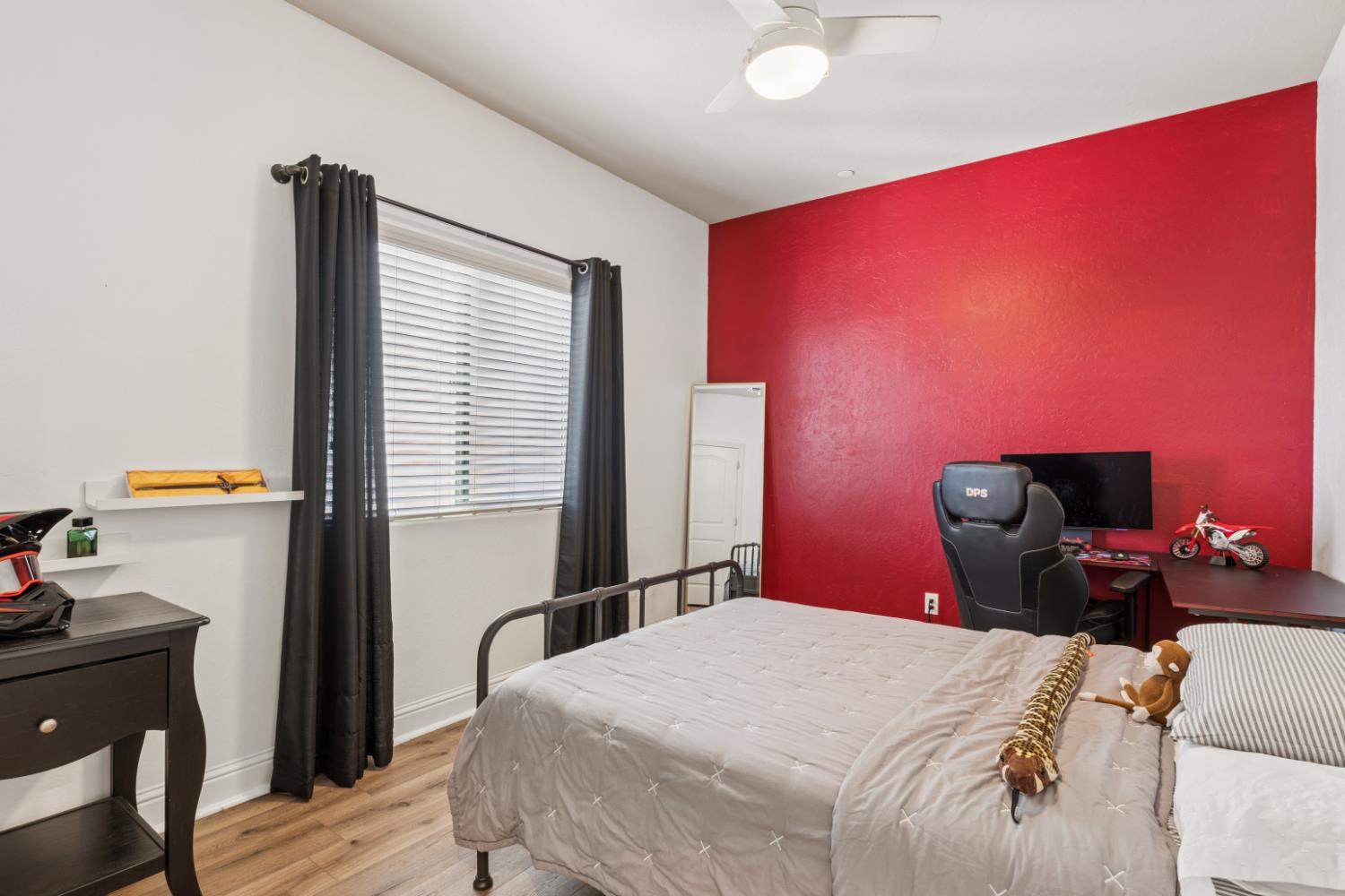 5239 N Bonta Ave, Fresno, CA 93723