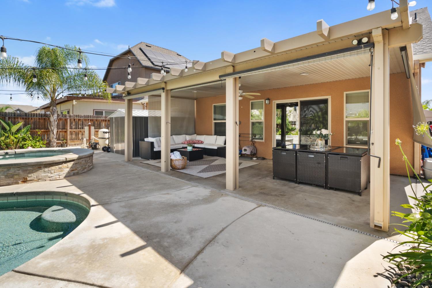 5239 N Bonta Ave, Fresno, CA 93723