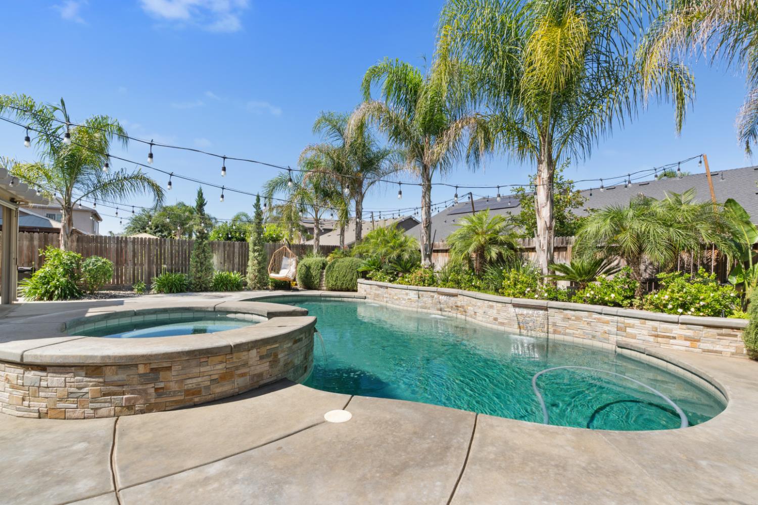 5239 N Bonta Ave, Fresno, CA 93723