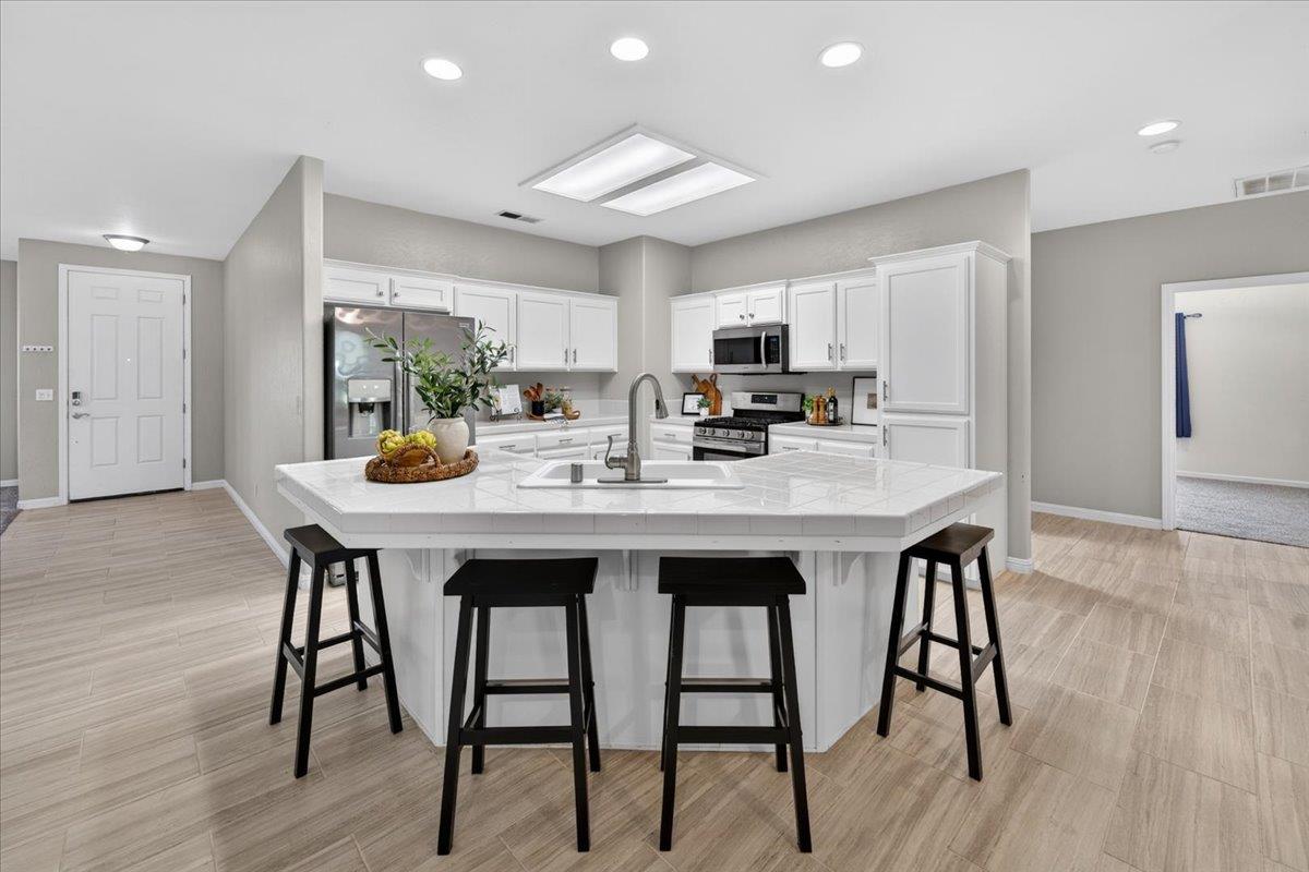 6105 E Cortland Ave, Fresno, CA 93727