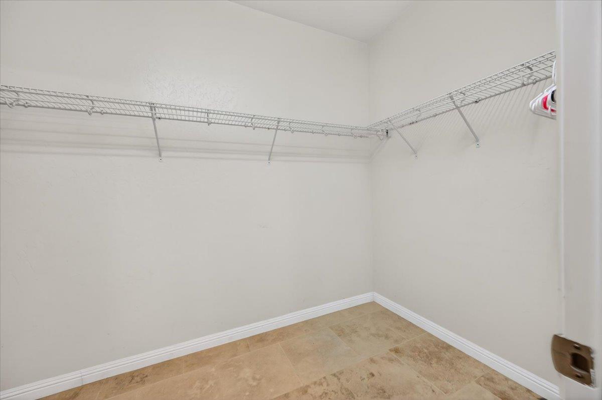6105 E Cortland Ave, Fresno, CA 93727