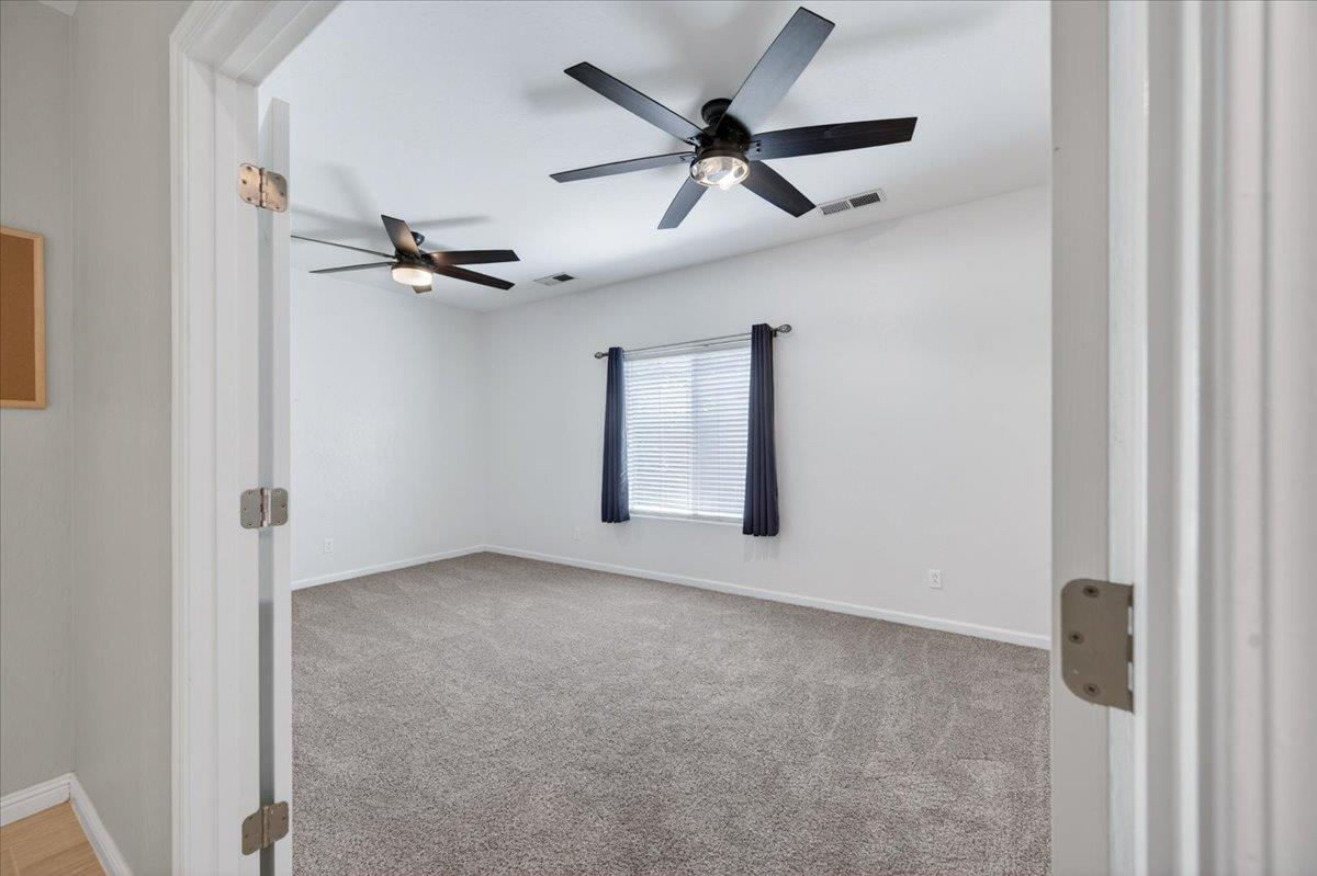 6105 E Cortland Ave, Fresno, CA 93727
