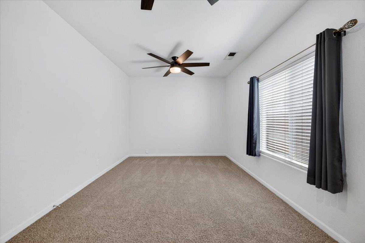 6105 E Cortland Ave, Fresno, CA 93727