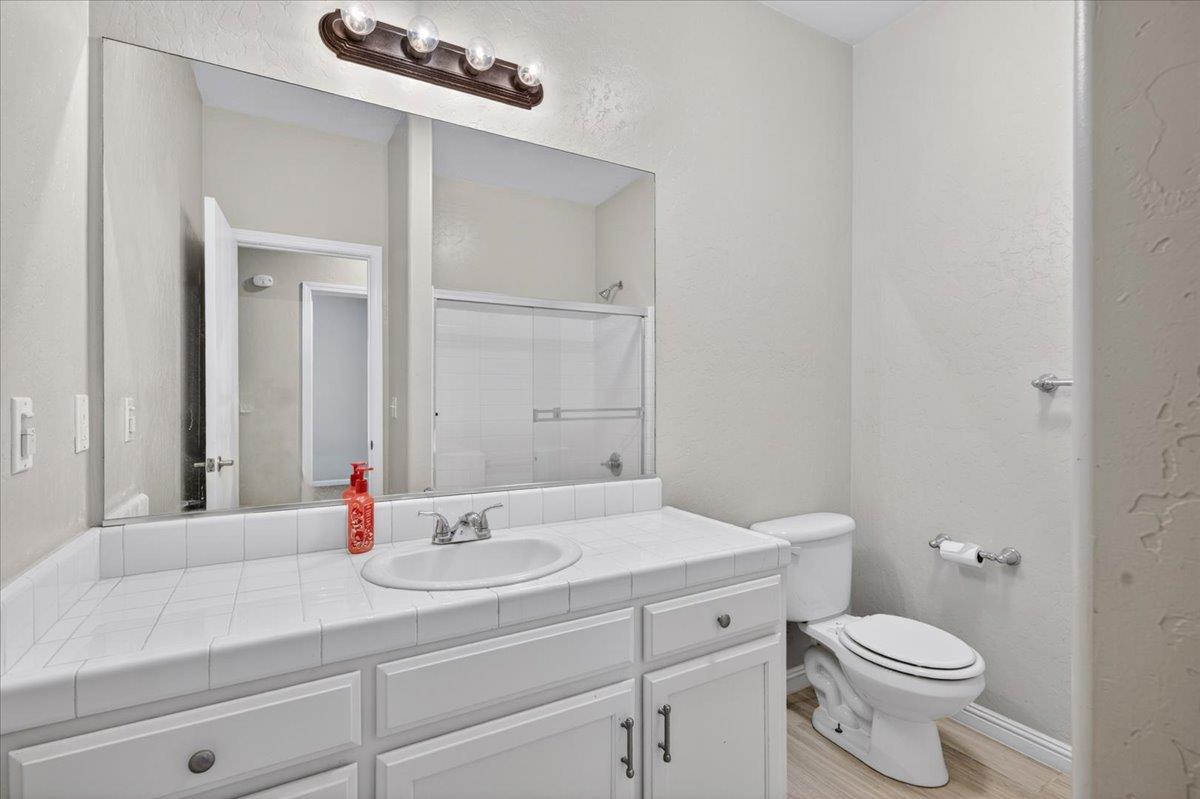 6105 E Cortland Ave, Fresno, CA 93727