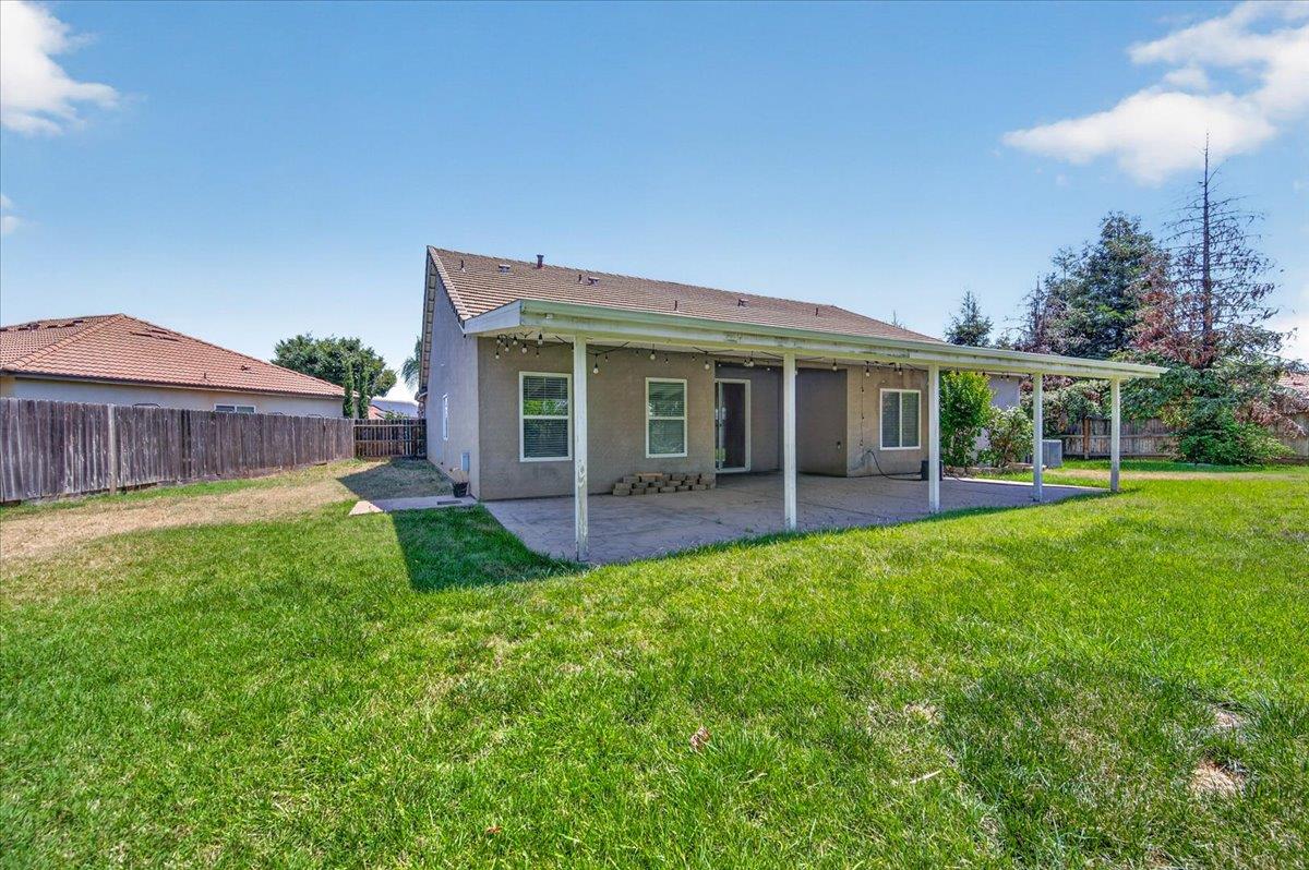 6105 E Cortland Ave, Fresno, CA 93727