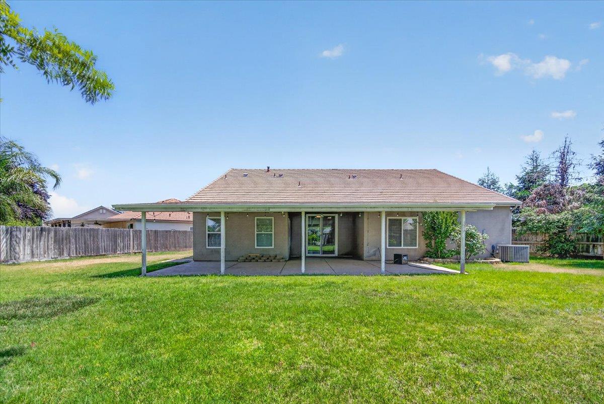 6105 E Cortland Ave, Fresno, CA 93727