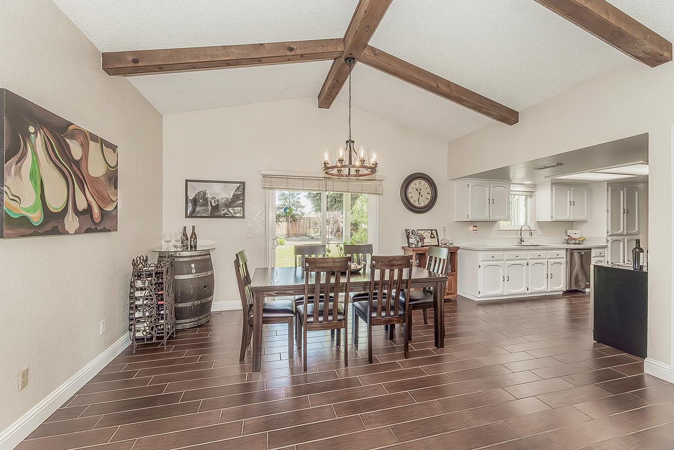 6688 N Bendel Ave, Fresno, CA 93722