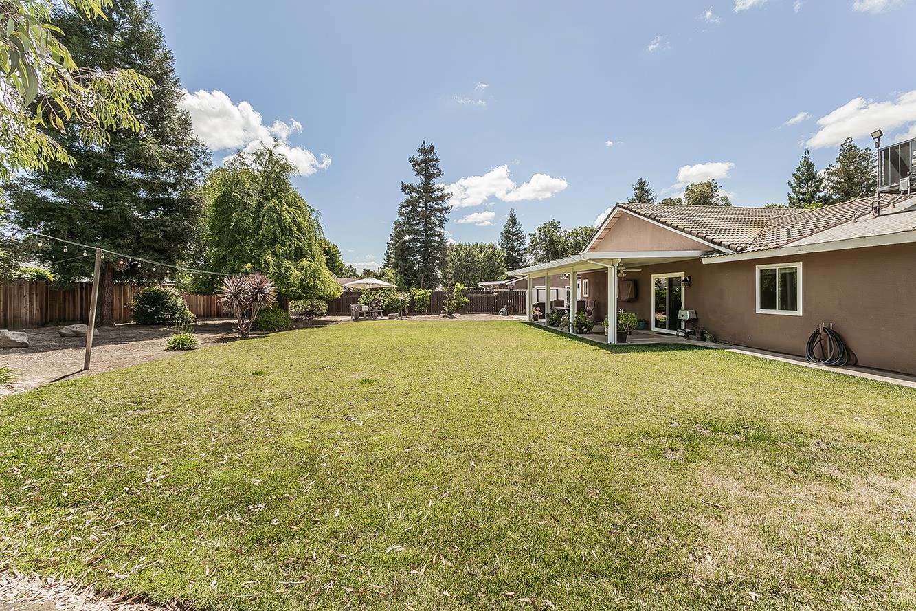 6688 N Bendel Ave, Fresno, CA 93722