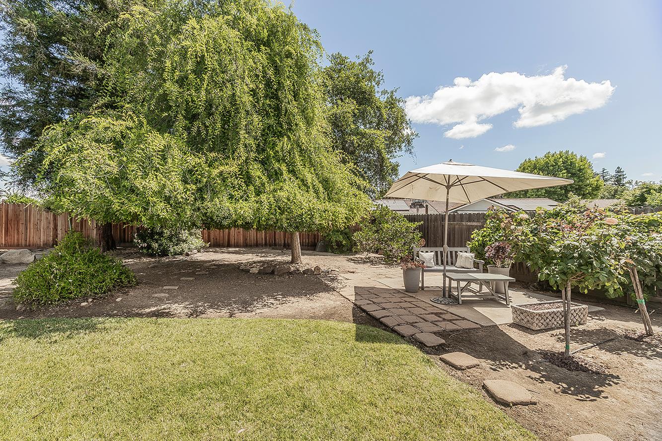6688 N Bendel Ave, Fresno, CA 93722