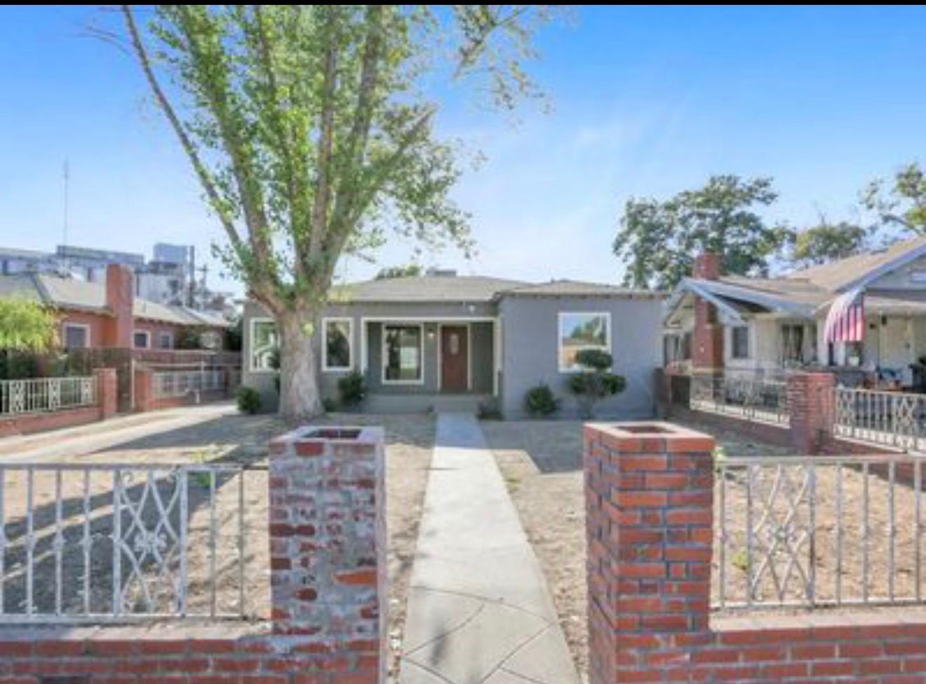 305 N Ferger Ave, Fresno, CA 93701